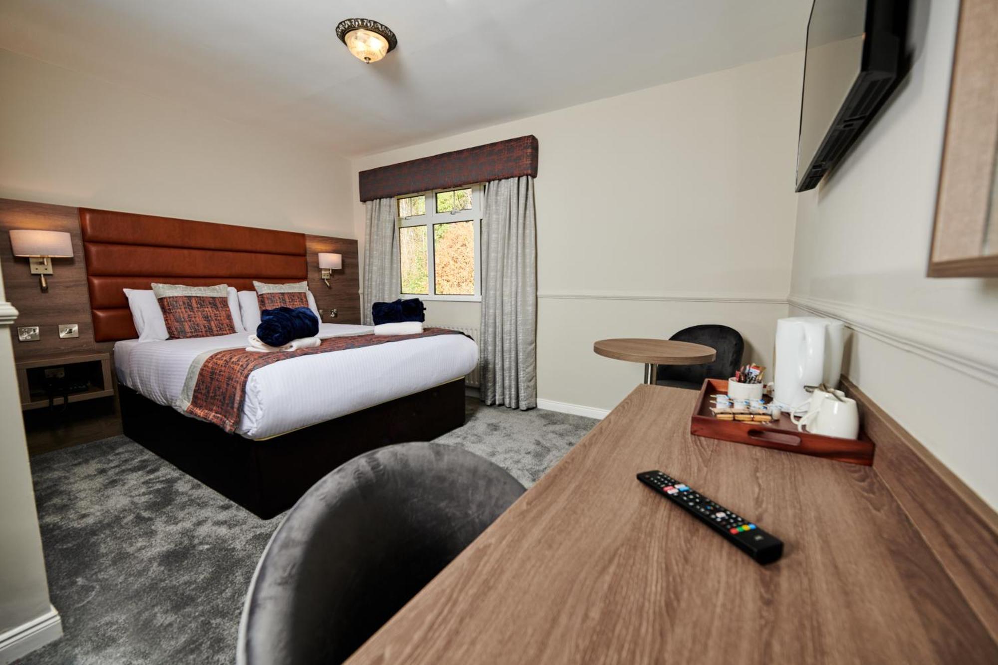 Bushtown & Hotel