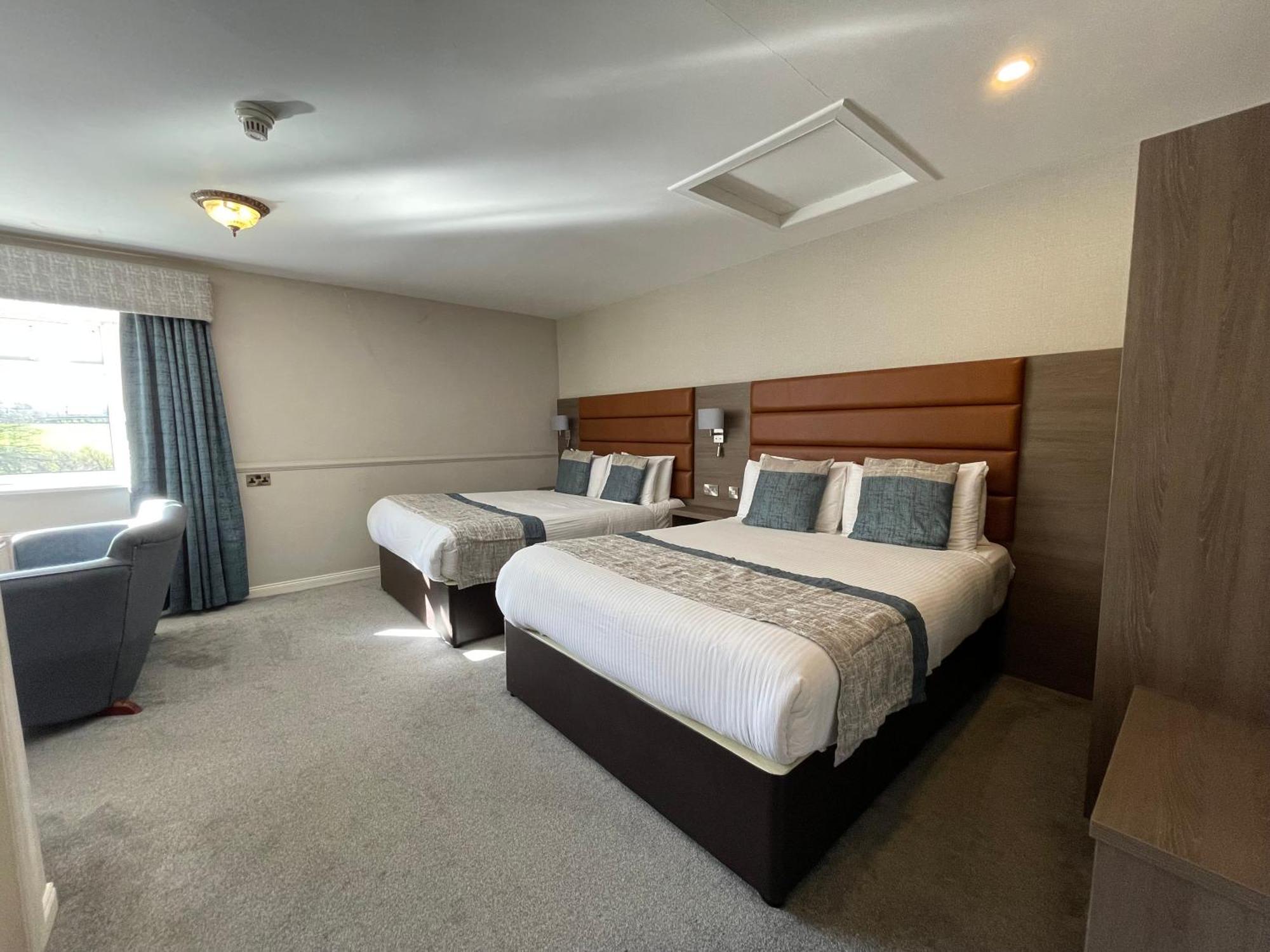 Hotel Bushtown &
