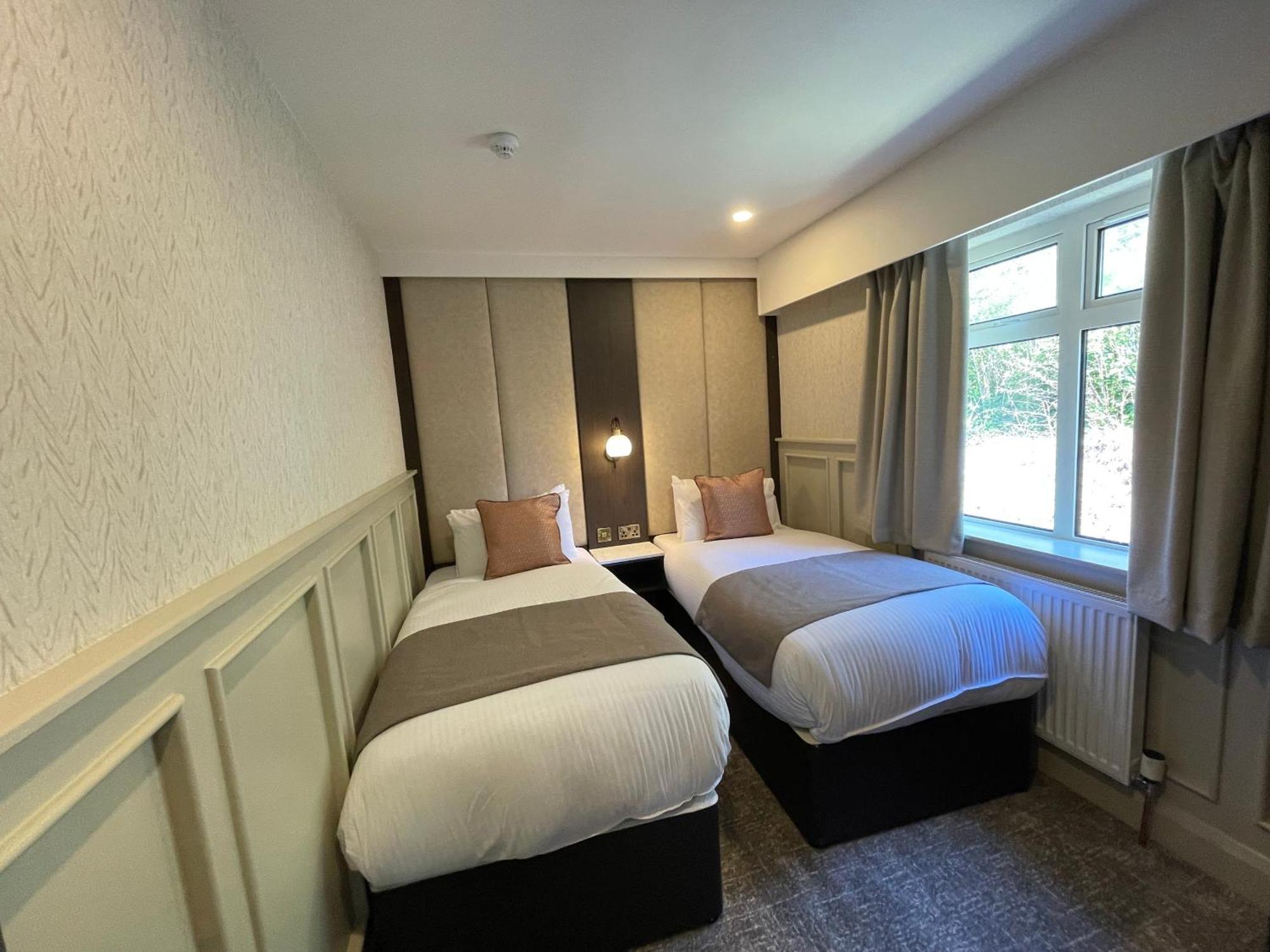 Hotel Bushtown & Coleraine